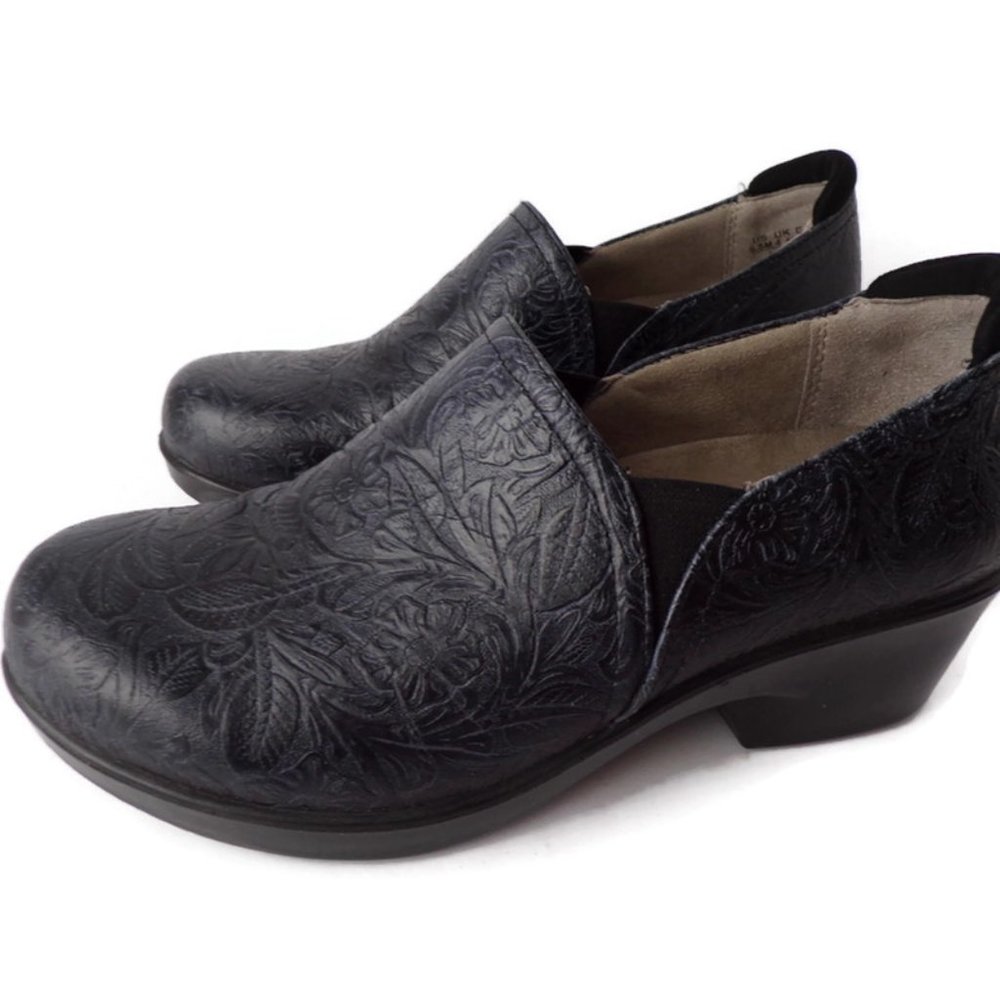 Naturalizer Women's Clogs Tooled Black 6.5M 2169
